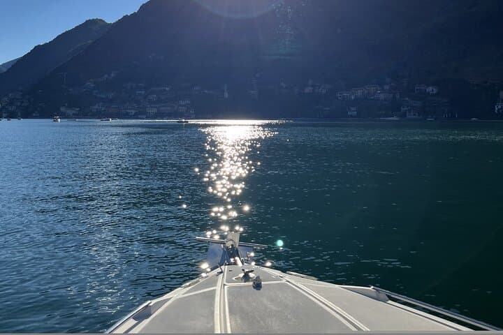 Private 1 hour Boat Tour Como Lake Como