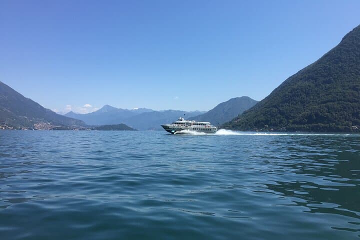 Private 1 hour Boat Tour Como Lake Como