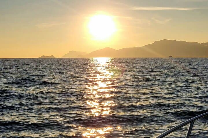 Sunset Group Boat Tour along the Amalfi Coast with Prosecco wine