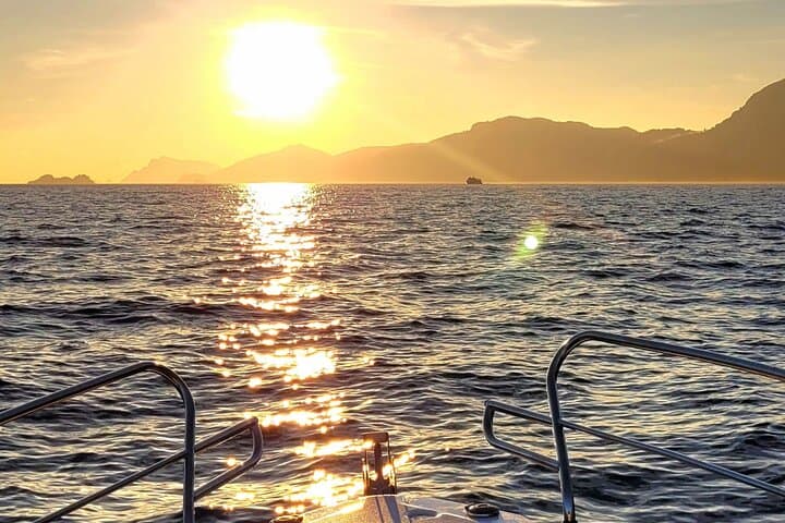Sunset Group Boat Tour along the Amalfi Coast with Prosecco wine