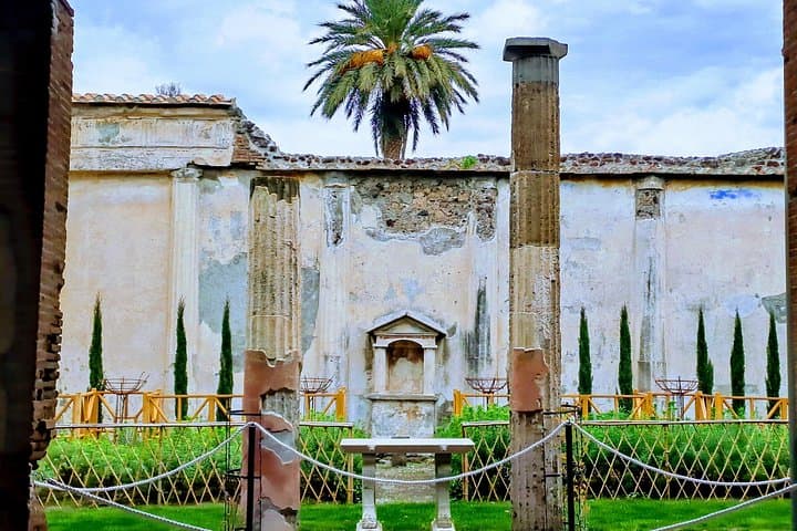Pompeii private tour from Naples. The best choice for cruisers