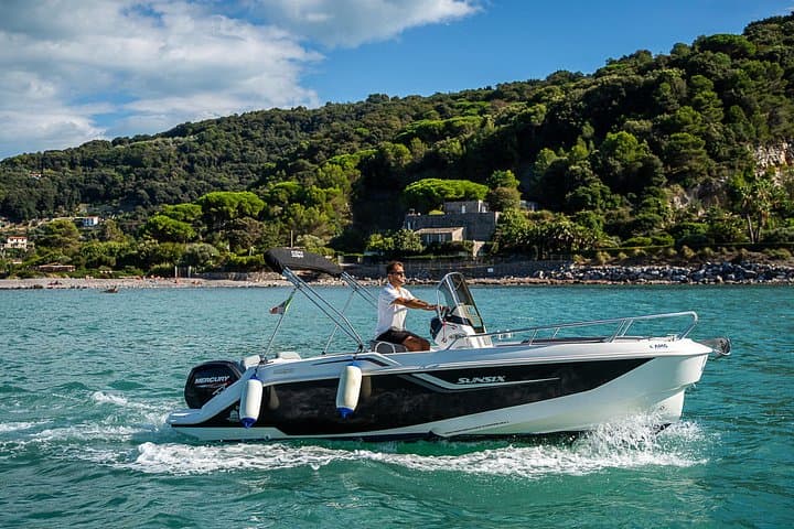 Private Boat Tour Cinque Terre and Portovenere - Sunsix