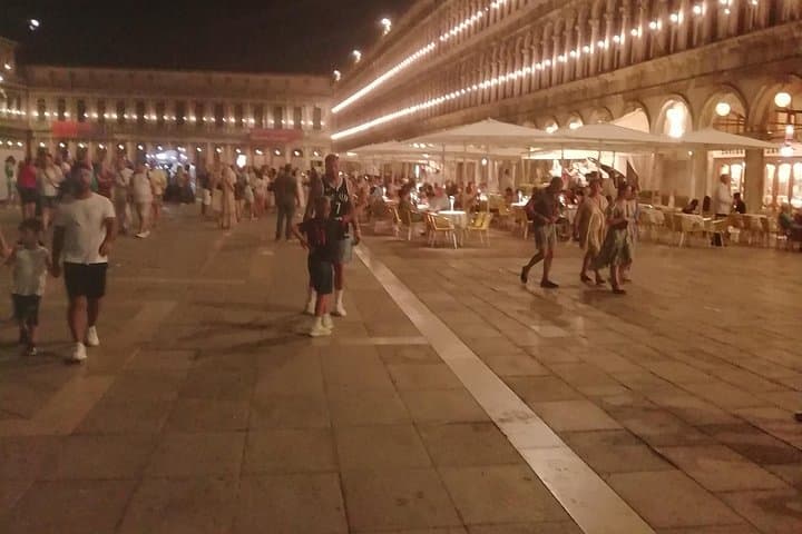 Procuratie Vecchie in San Marco and Cafe Quadri