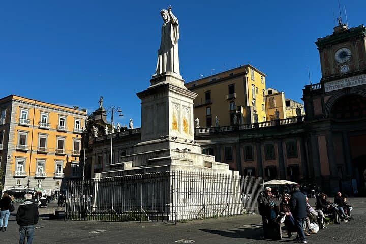 Guided Wine Tour in Old Town Napoli