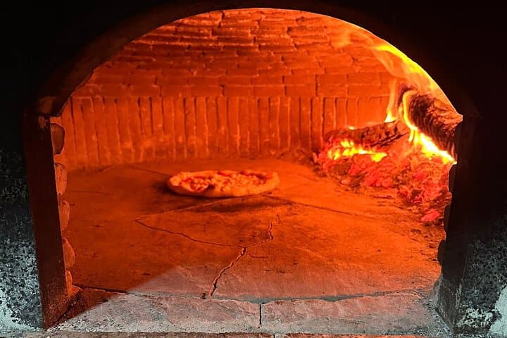 Pizza demo cooking class sorrento