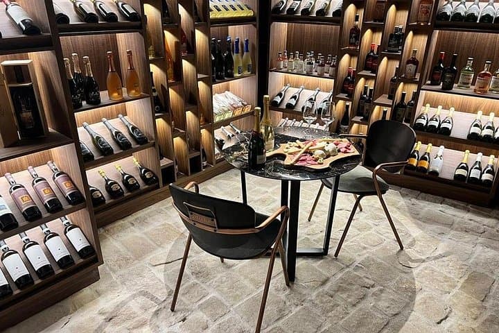 Light dinner accompanied with Masterclass Wines