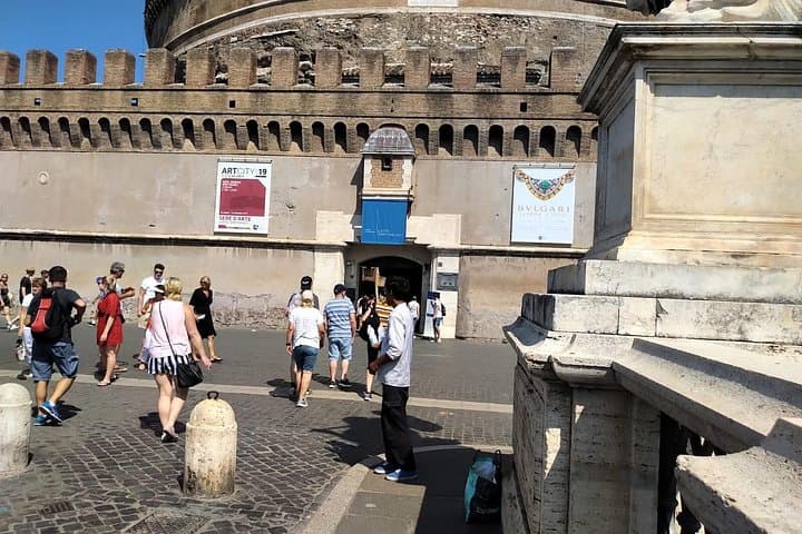 Rome Half Day Tour: Castel Sant'Angelo and St.Peters Basilica