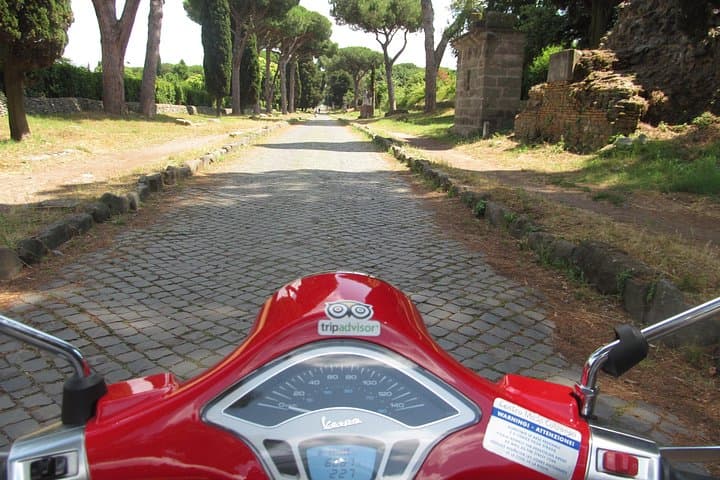 Rome Vespa Primavera 125 cc Rental - 72 Hours Rental