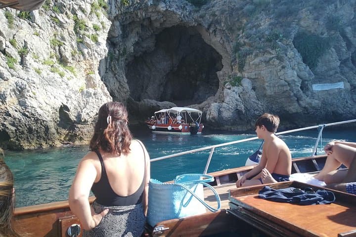 Excursion for cruise passengers from the port of Messina to Taormina