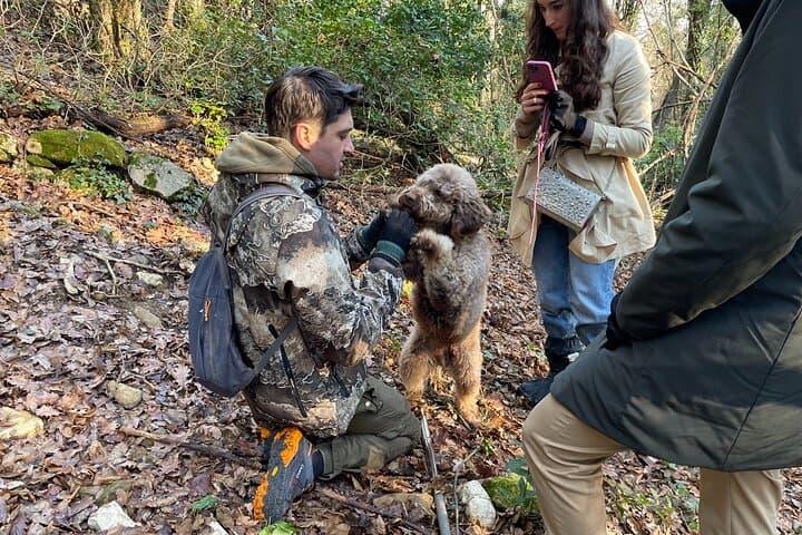 Truffle Hunting in Chianti, pasta class and lunch