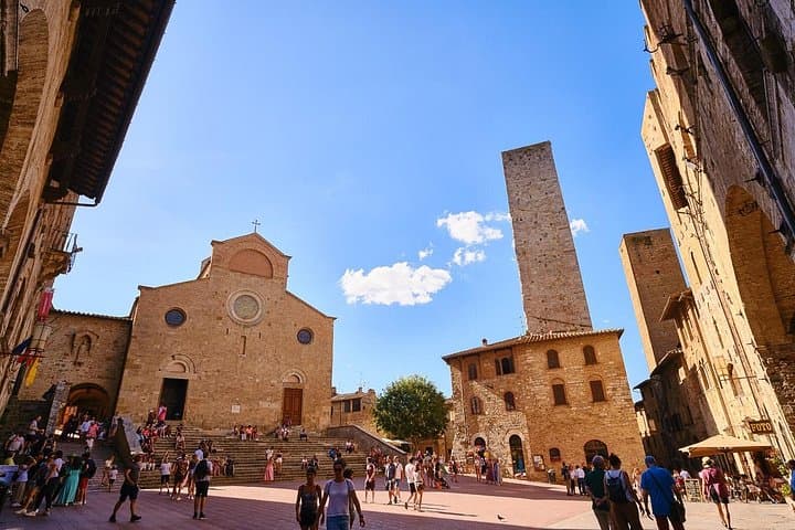Small Group Tuscany Highlights Tour with Lunch & Wine Tasting