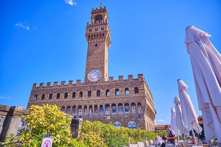 Exclusive Uffizi Gallery and Vasari Corridor Small Group Tour