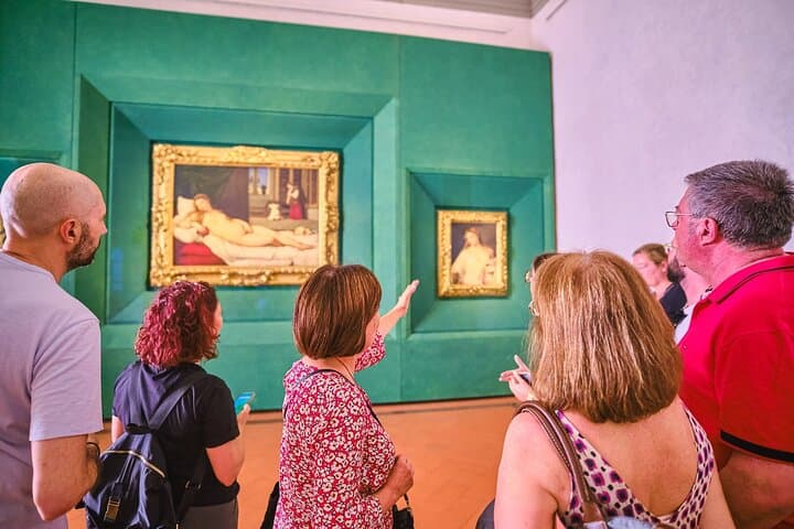 Exclusive Uffizi Gallery and Vasari Corridor Small Group Tour