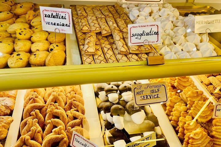 Tasty Street Food Tour of Venice City Center with Cicchetti & Local Specialties