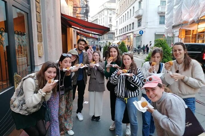 Tasty Milan Street Food Tour with Local Guide