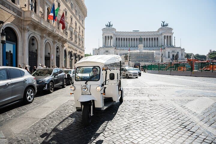 Experience Rome from a different perspective in our stylish tuktuk