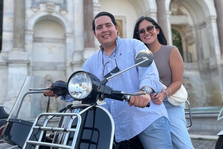 Private Vespa Sidecar Tour with Hotel Pickup