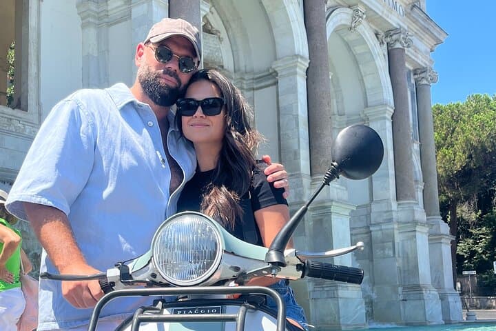 Private Vespa Sidecar Tour with Hotel Pickup