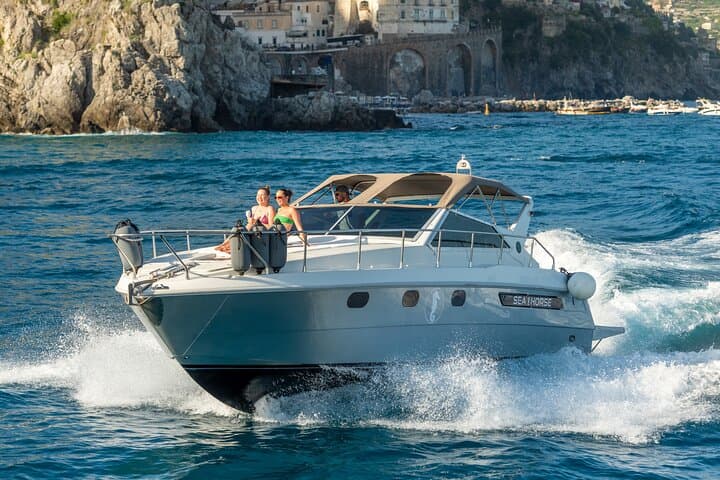 Amalfi & Positano: Boat Tour 4 hours Caves, Beaches & Snorkeling