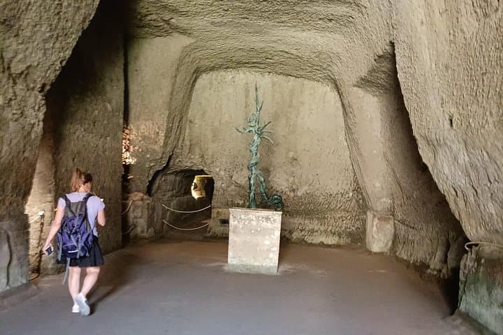 Transfer from Naples to Sorrento with 2hrs stop at Herculaneum or Vice Versa