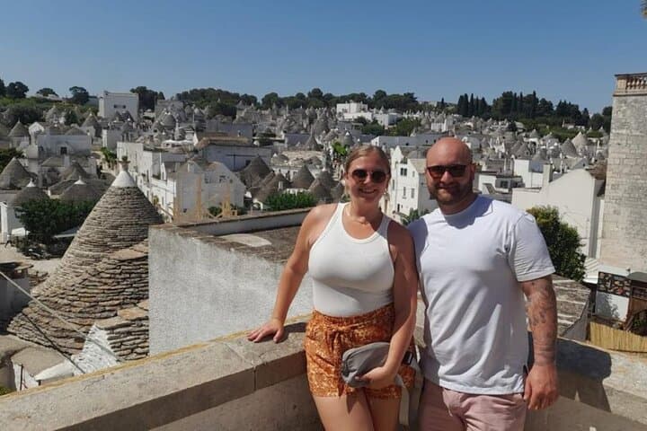 Gastronomic Tour of Alberobello on Foot with Guide and Snack