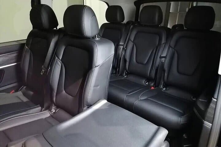 Arrival Private Transfer from Rome Train Station to Rome City