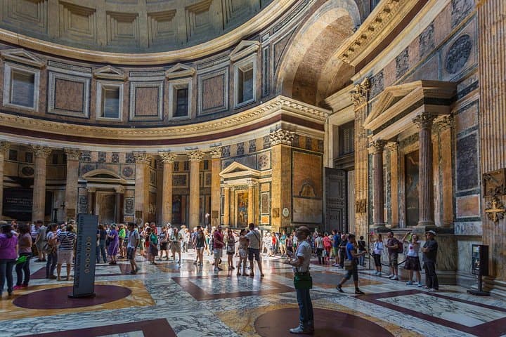 Trevi Fountain Underground Guided and Walk City Tour