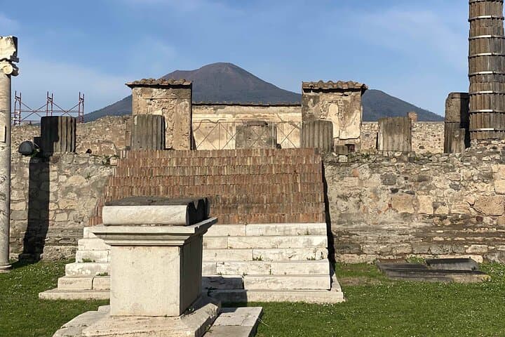 The Rise, Fall, and Rediscovery of Pompeii: A Self-Guided Tour