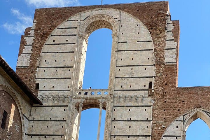 Siena: private 2-hours tour of the treasure chest of Tuscany