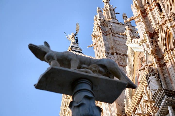 Siena: private 2-hours tour of the treasure chest of Tuscany