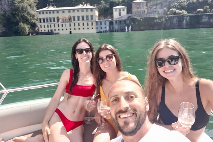 Lake Como : Exclusive Private Boat Tour with Prosecco