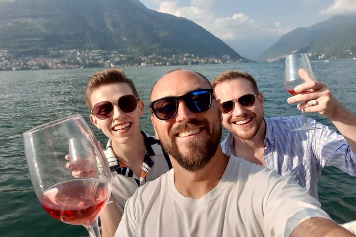 Lake Como : Exclusive Private Boat Tour with Prosecco