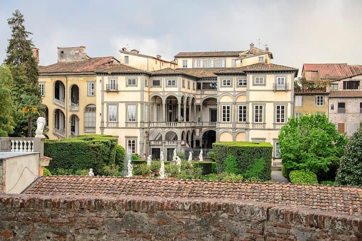 Private Self-Guided Walking Tour of the Medieval Town of Lucca