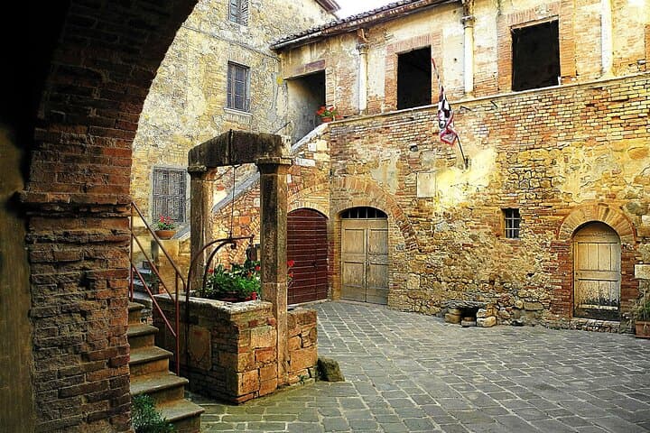 Valdorcia: Montalcino and Montepulciano scenery in the world
