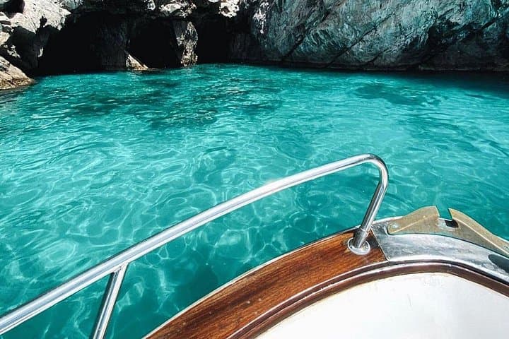 Capri Boat Tour: La Dolce Vita con capitan Danilo