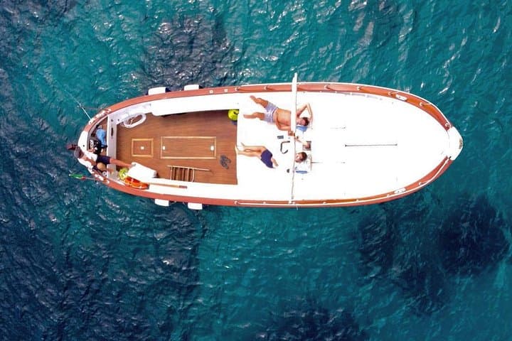 Capri Boat Tour: La Dolce Vita con capitan Danilo
