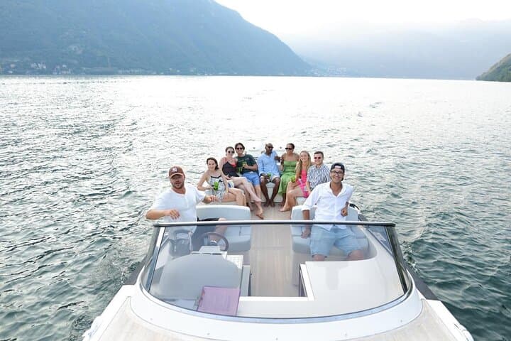 Private Open Bar Tour with Luxury Boat on Lake Como 2H 4H