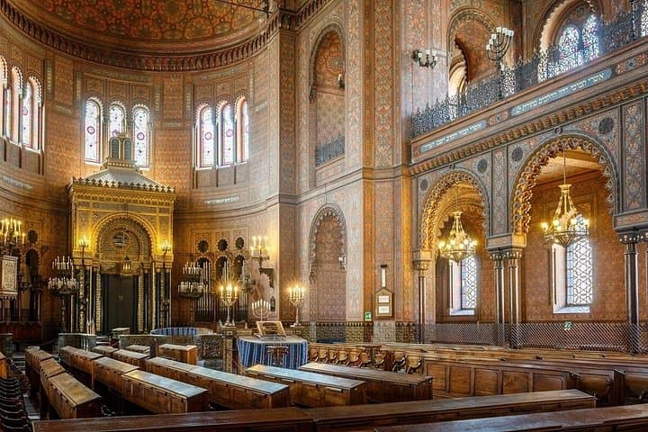 Jewish traditions in Florence: private walking tour