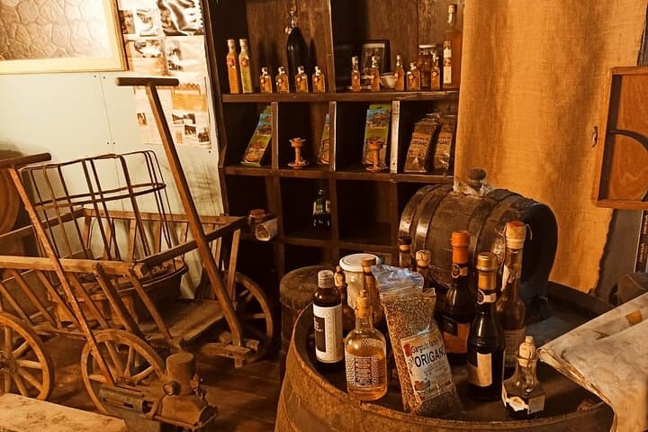 Sorrento: Gastronomic Tour by E-Bike and Visit to Acetaia