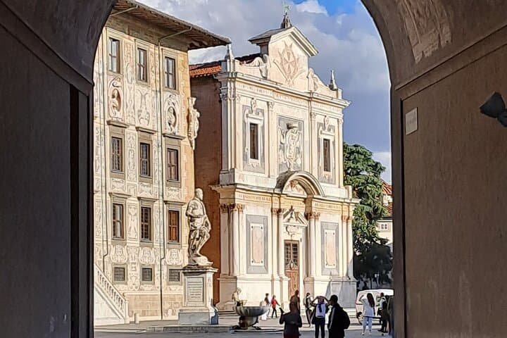 Pisa Private Tour, Leaning Tower, Baptistery and Cathedral Entry