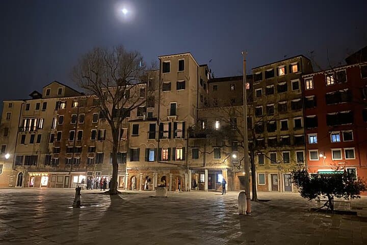 Venice Ghostly Legends Explore on Foot