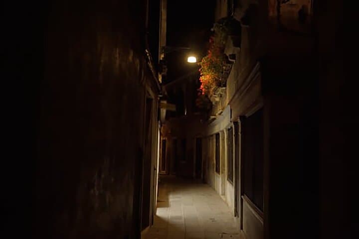 Guided Walking Tour to The Haunted Paths of Venice + Ebook