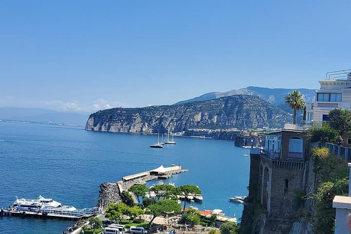 Sorrento : Private Transfer from Naples visit Pompeii