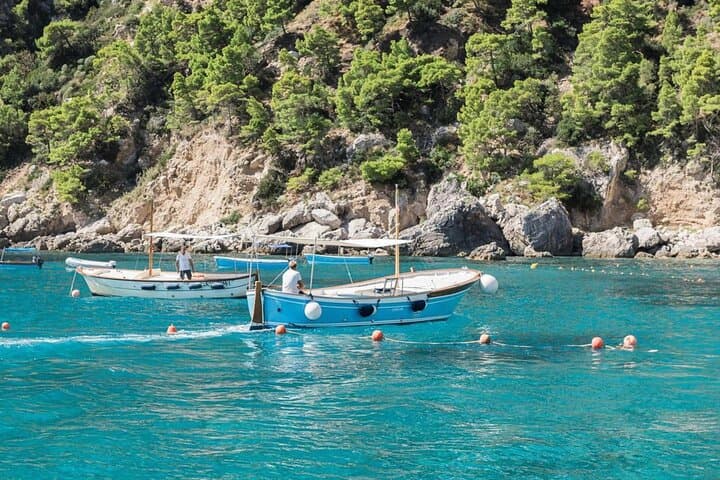 Capri tour with "Gozzo" (3 hours)