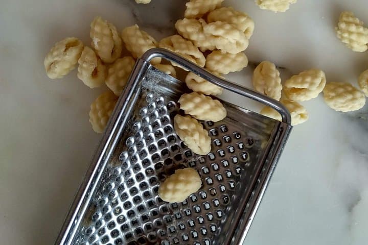 Learn how to make fresh pasta or Sardinian desserts from Vero Local