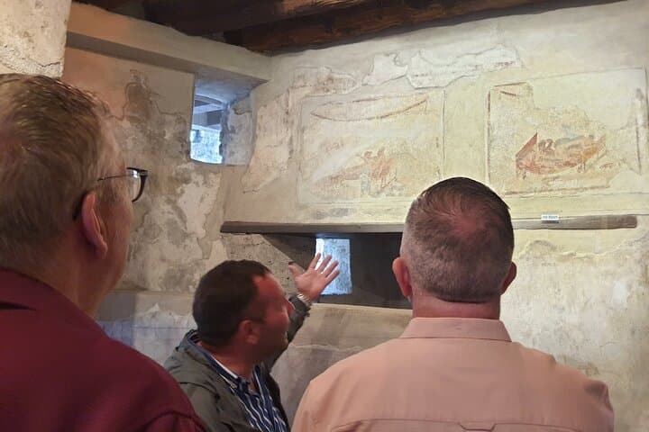 Skip-the-lines Private Tour of Pompeii Including the Theatre the Forum and all Highlights