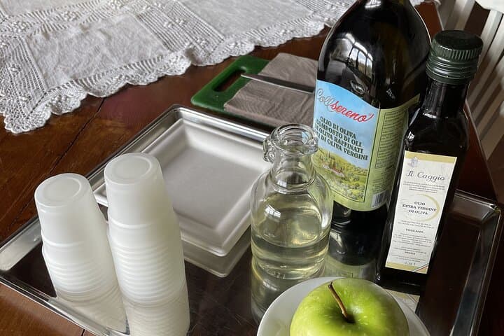 Evo Oil Experience with Oil Tasting and Lunch in the Nature
