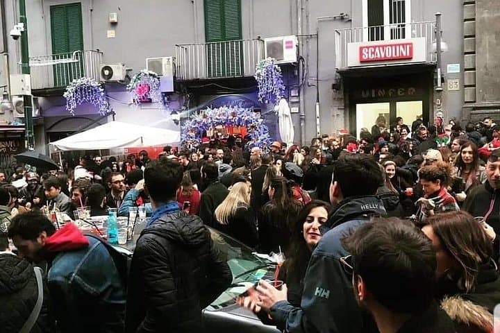 Napoli Pub Crawl in the Old Town