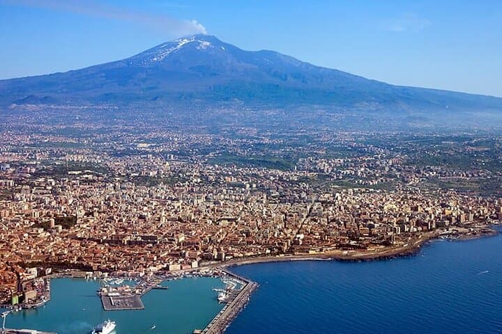 One Way Private Transfer Between Catania Airport and Taormina