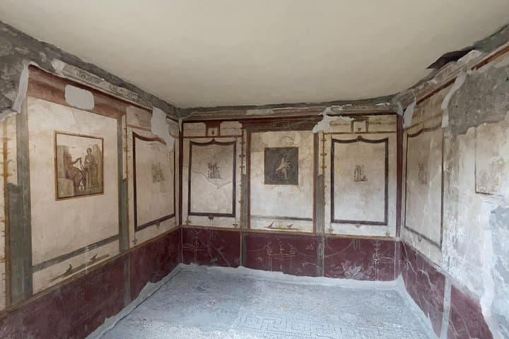 From Amalfi Coast: Pompeii Guided Tour with Skip the Line